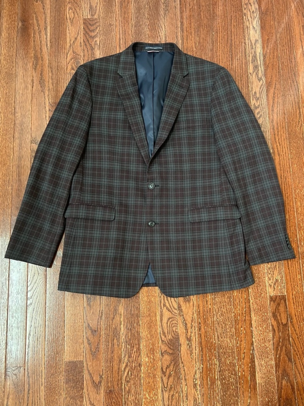 Tommy Hilfiger Burgundy and Black Plaid Men's Blazer, Size 44L